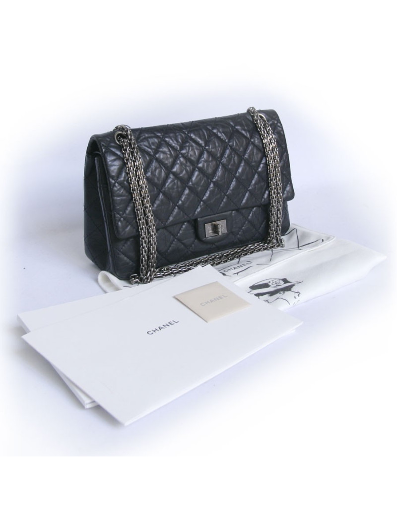 Sac CHANELE timeless bleu marine cuir vieilli