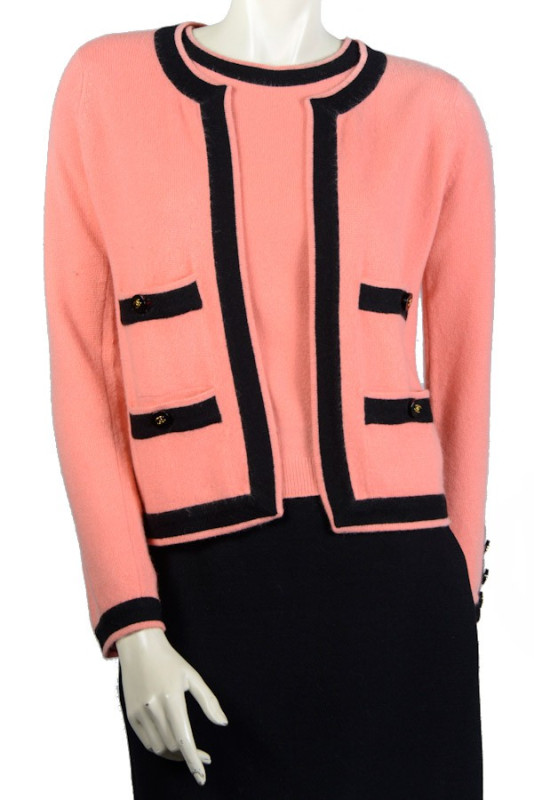 Twin set CHANEL cashmere peach and black