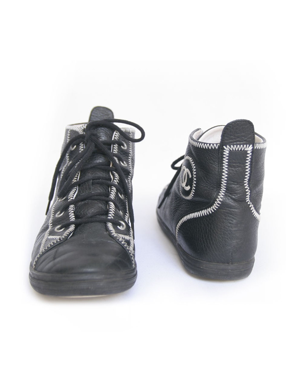 Baskets CHANEL T 39.5 cuir grainé  noiret surpiqûres  