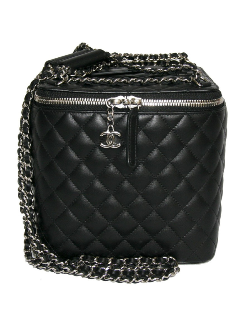 CHANEL black quilted leather jewelry box