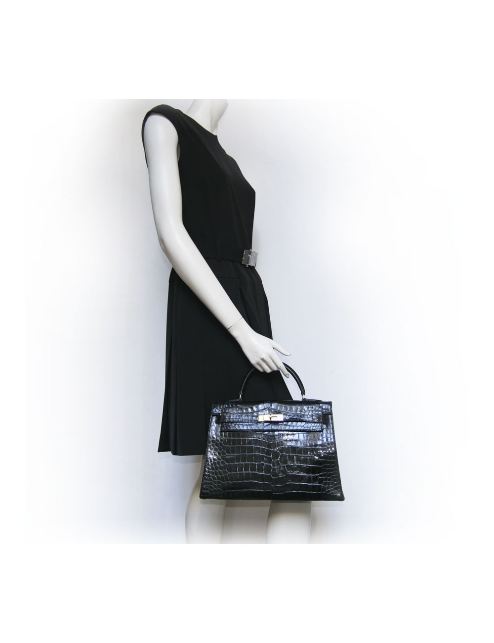 Kelly 32 jewelry Black porosus crocodile gold