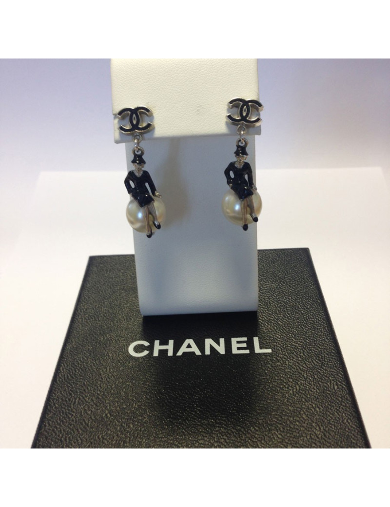 Clous d'oreille CHANEL collector "Mademoiselle Coco"