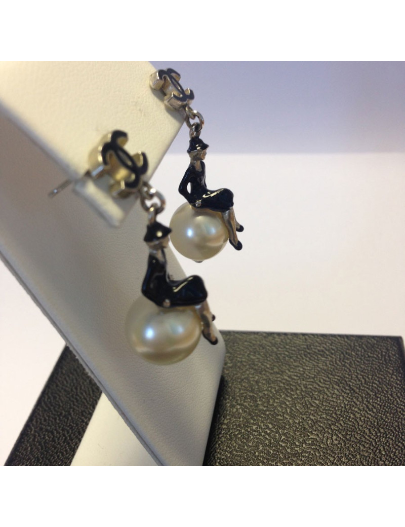 Clous d'oreille CHANEL collector "Mademoiselle Coco"