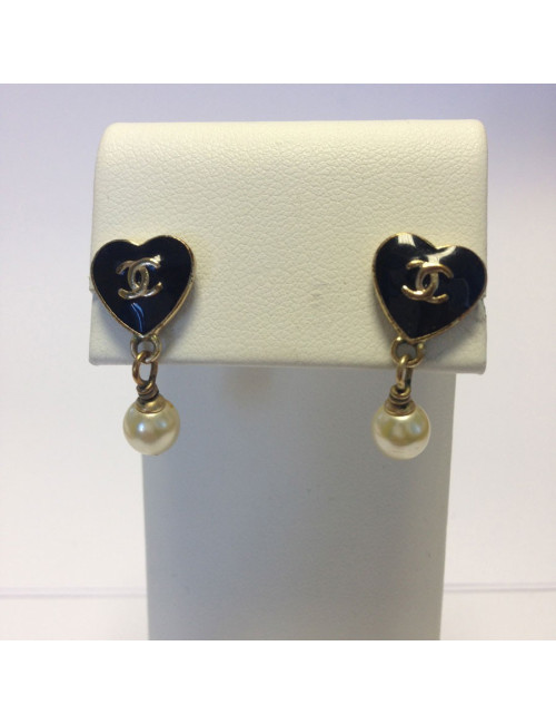 Clous d'oreille CHANEL coeur et perle