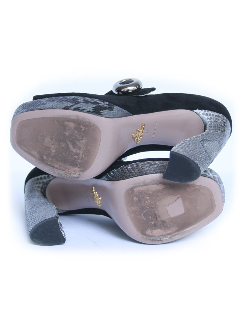 Escarpins PRADA velours noir et serpent gris T40