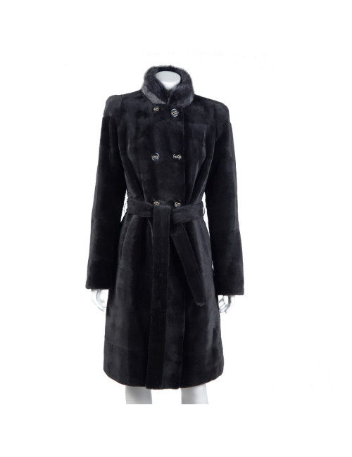 Manteau en vison rasé anonyme