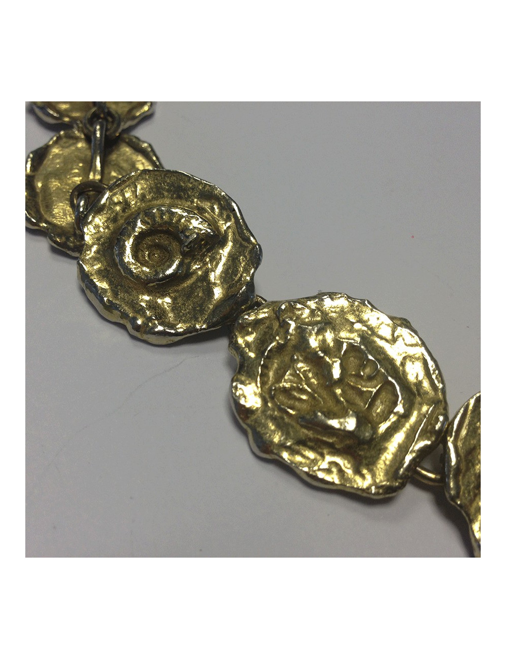 Collier "signes du zodiaque" YVES SAINT LAURENT doré