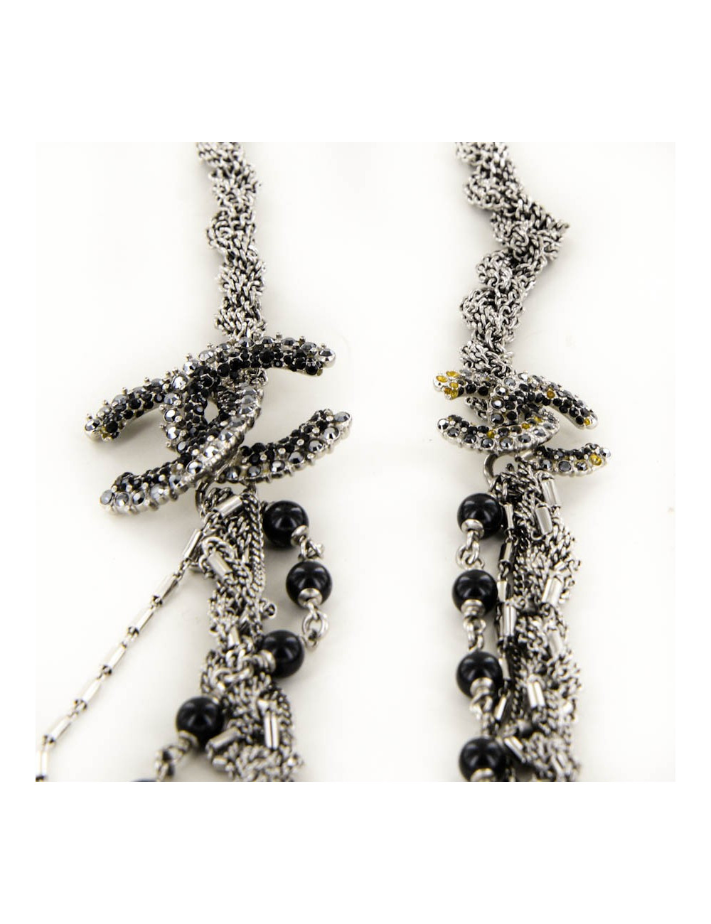 Sautoir CHANEL argent vieilli et strass et perles noires