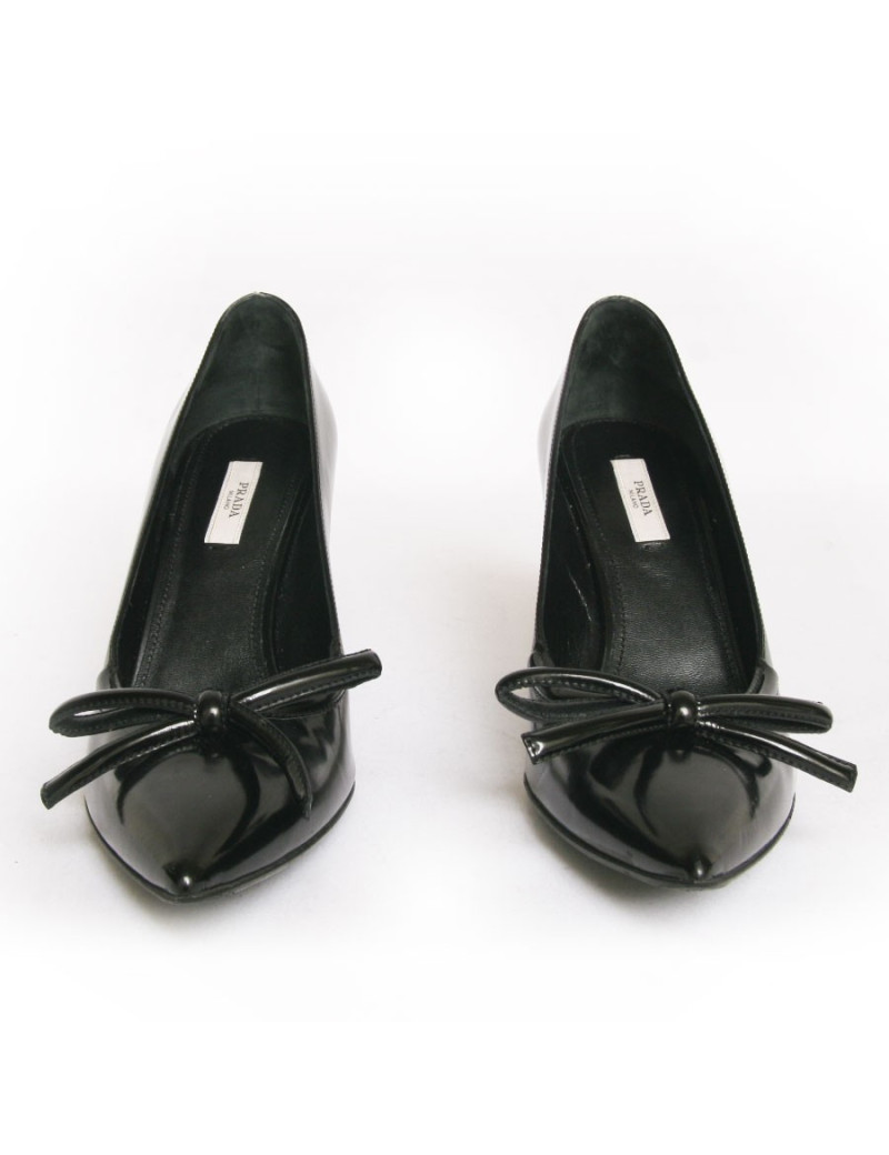 Escarpins PRADA T 39.5 cuir verni mat
