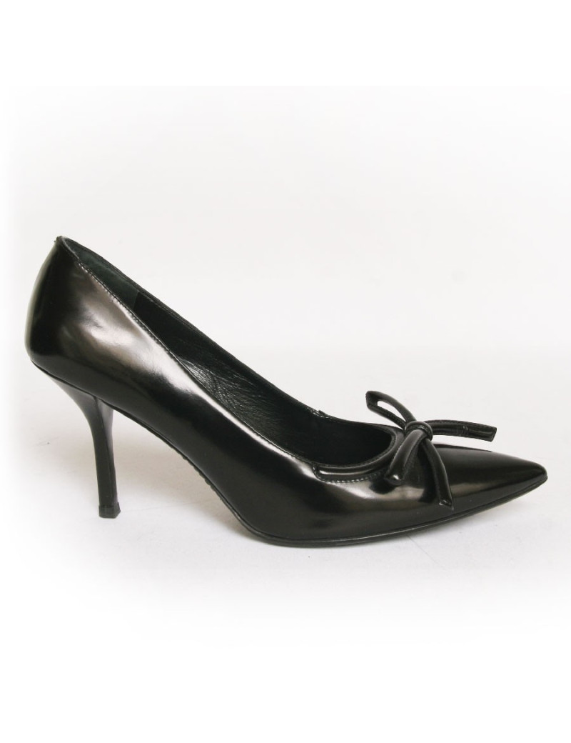 Escarpins PRADA t 39.5 cuir verni mat