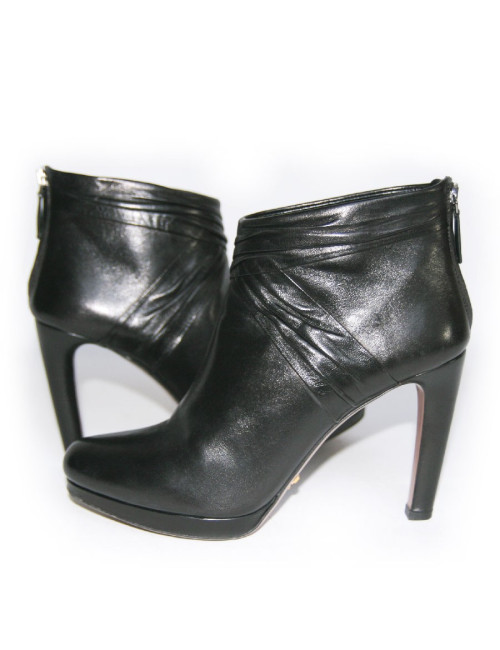 Boots PRADA T 39.5 cuir noir