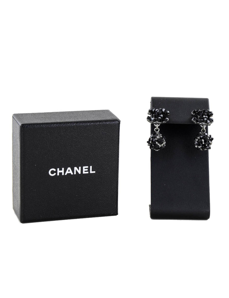 Clous d'oreille pendants CHANEL cloutés noirs