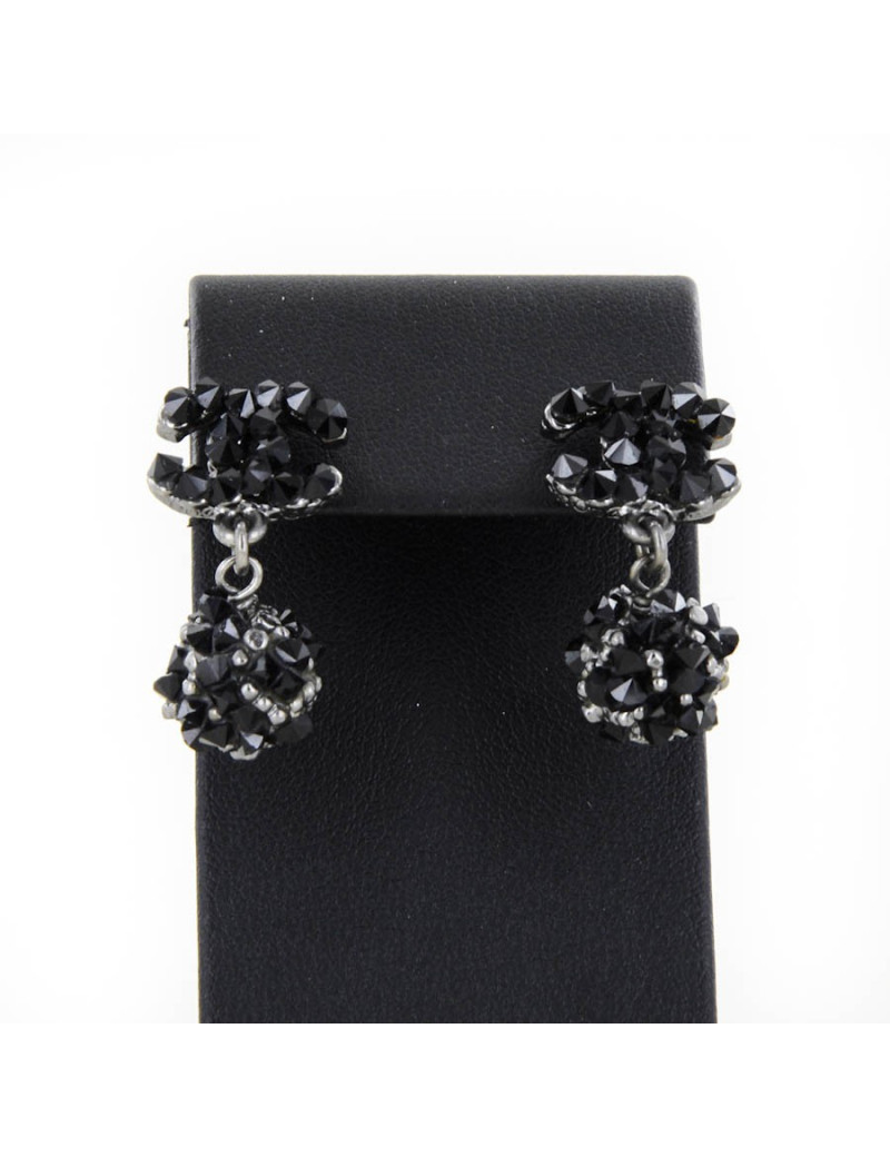 Clous d'oreille pendants CHANEL cloutés noirs