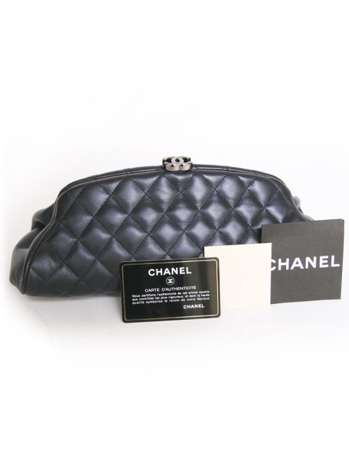 Pochette CHANEL 