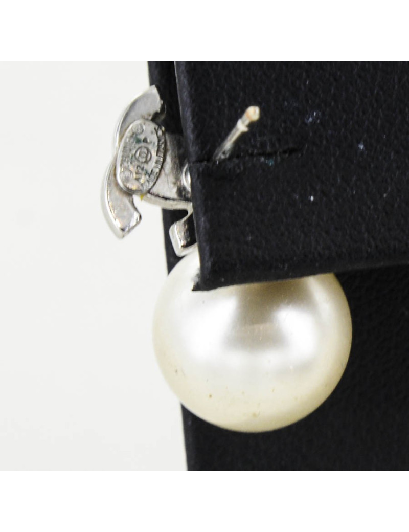 Clous d'oreille CHANEL strass et perles nacrées