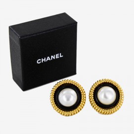 Clips CHANEL Vintage pearl beads earrings