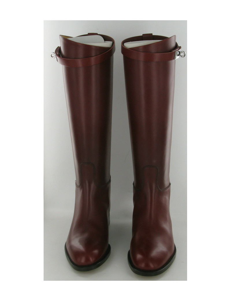 Red Western boots: HERMES