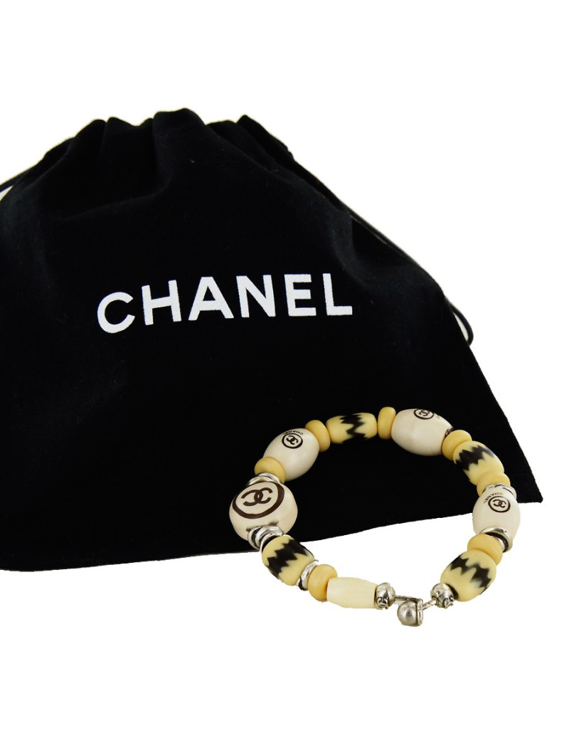 Bracelet CHANEL en bois