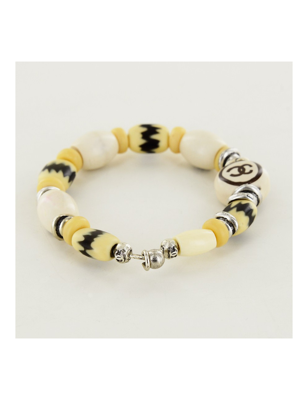 Bracelet CHANEL en bois