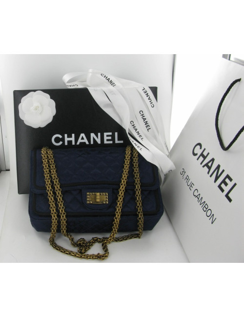 Paris-Beijing CHANEL blue satin bag 2.55 Navy embroidered