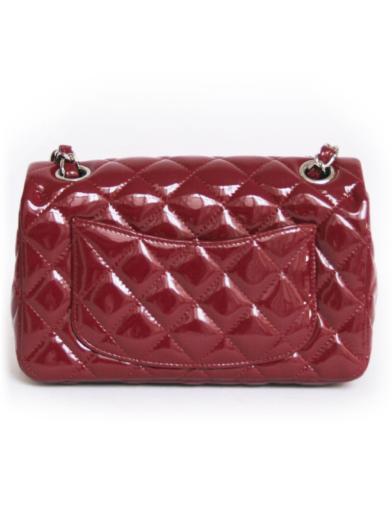 Sac timeless CHANEL verni framboise