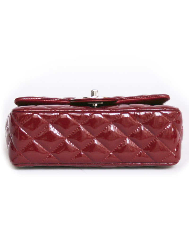 Sac timeless CHANEL verni framboise