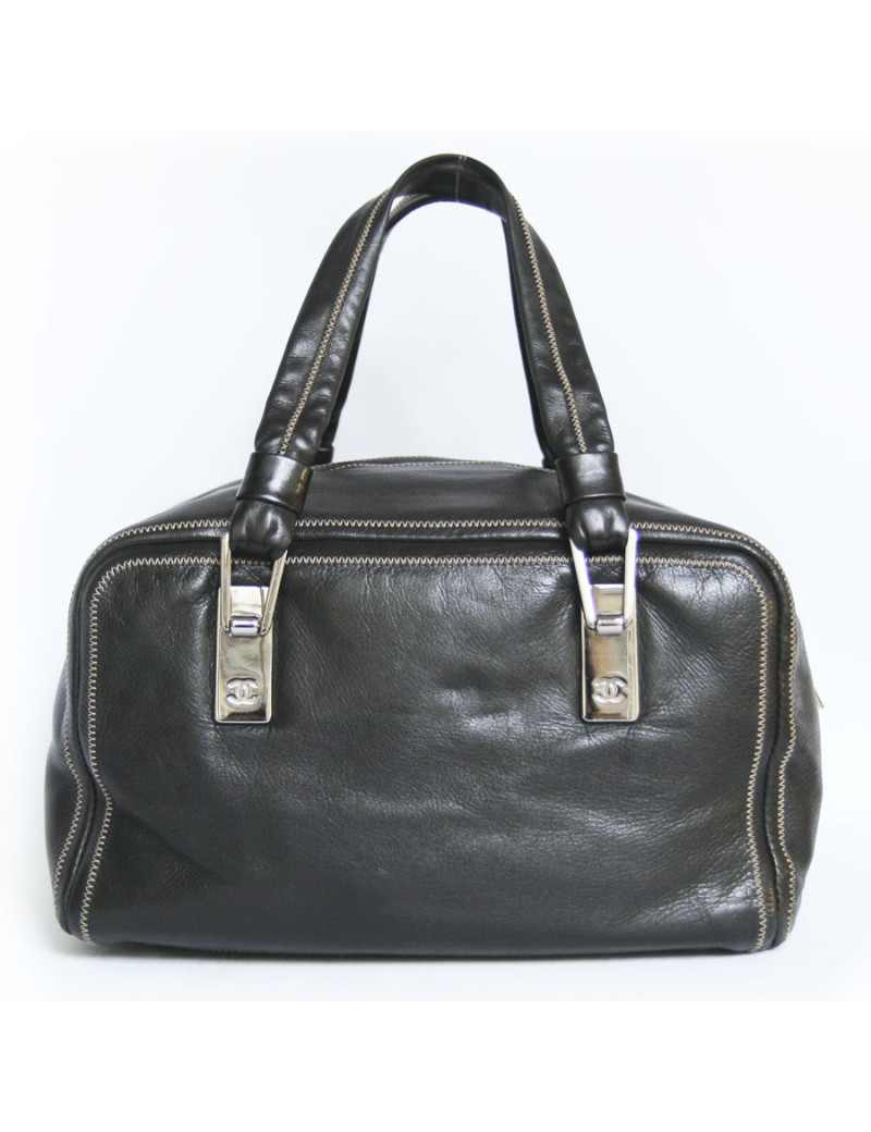 Sac bowling CHANEL en cuir d'agneau noir 