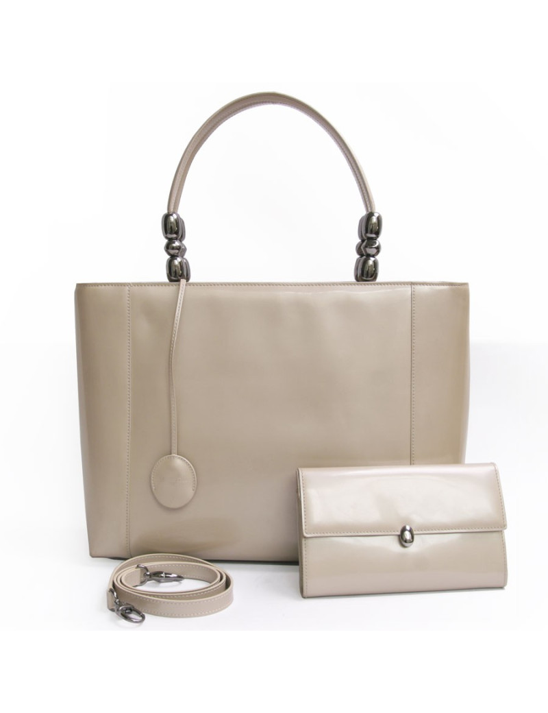 Sac" lady Perla" DIOR en vernis crème GM et son porte-monnaie