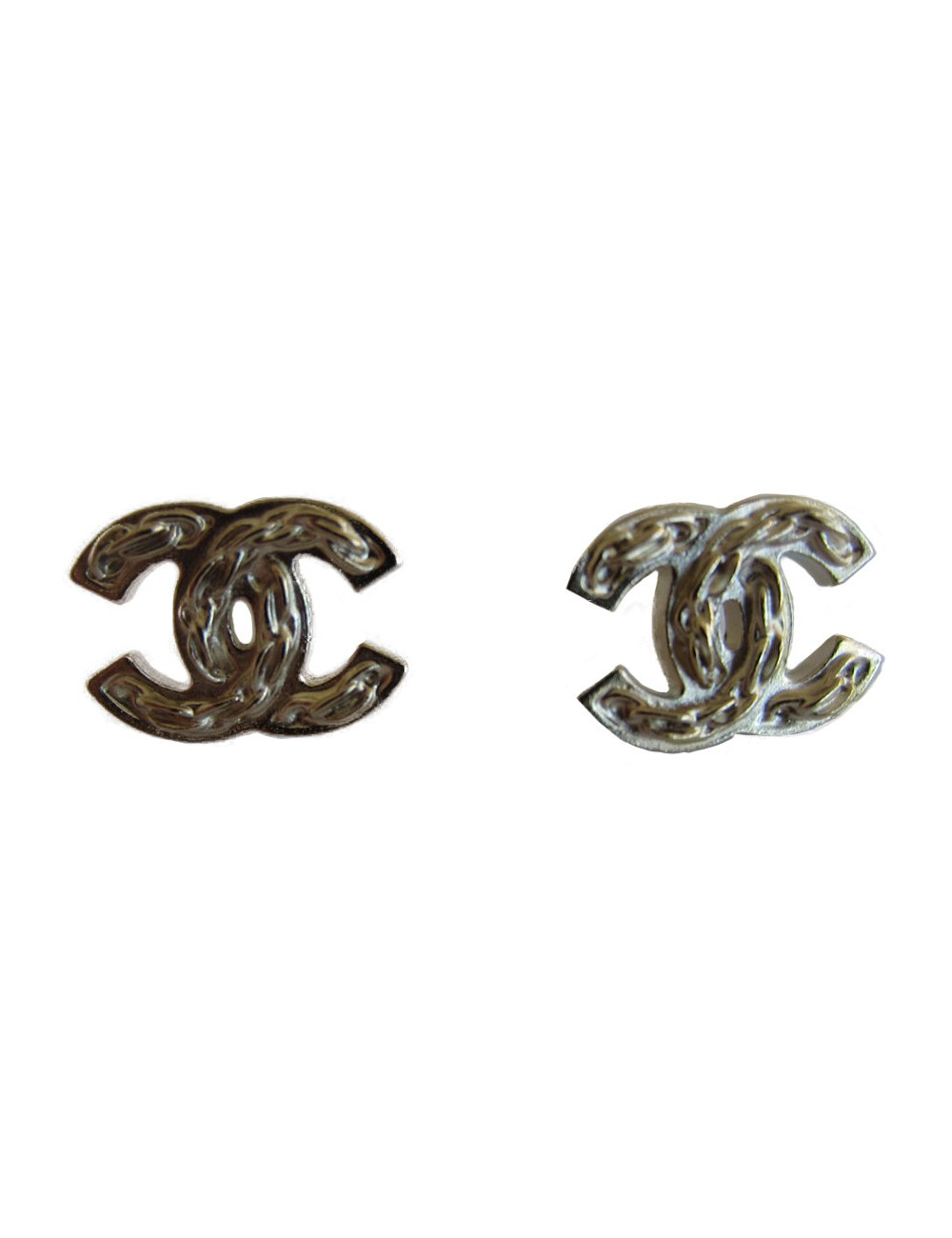 Clous CC CHANEL motif chaine or pâle