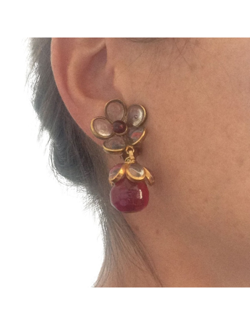 MARGUERITE DE VALOIS Ruby glass paste clips