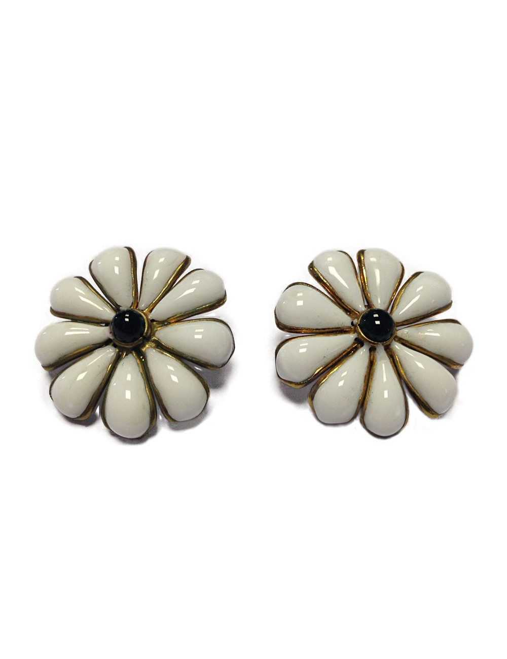 Marguerite de Valois in glass paste white ear clips