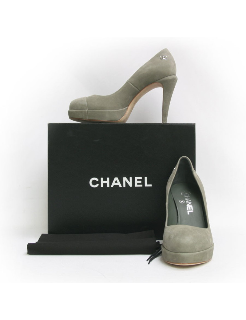 Escarpins CHANEL T 37 veau velours 