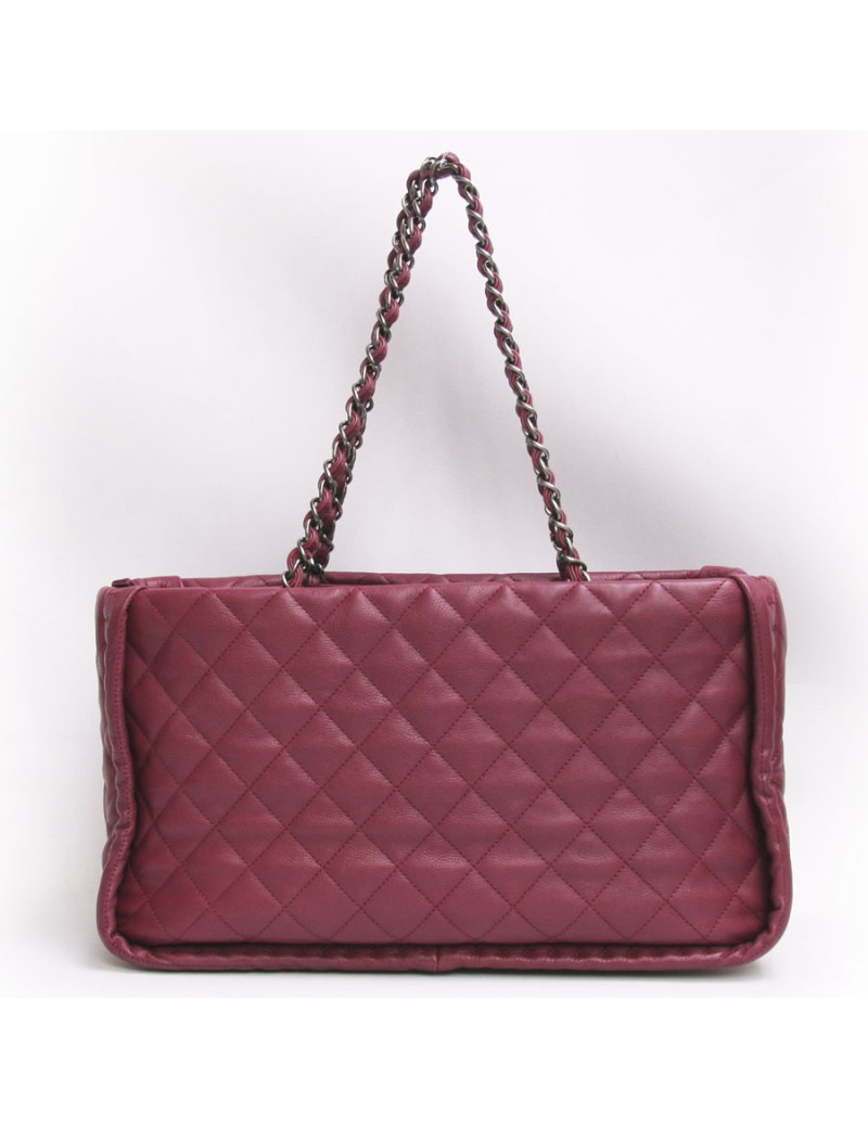 Sac CHANEL cuir d'agneau matelassé prune