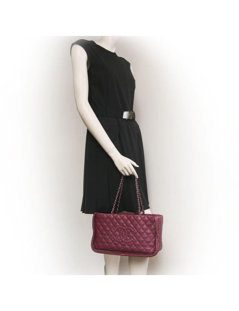 Sac CHANEL cuir d'agneau matelassé prune