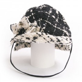 CHANEL t 57 black tweed and cream Hat
