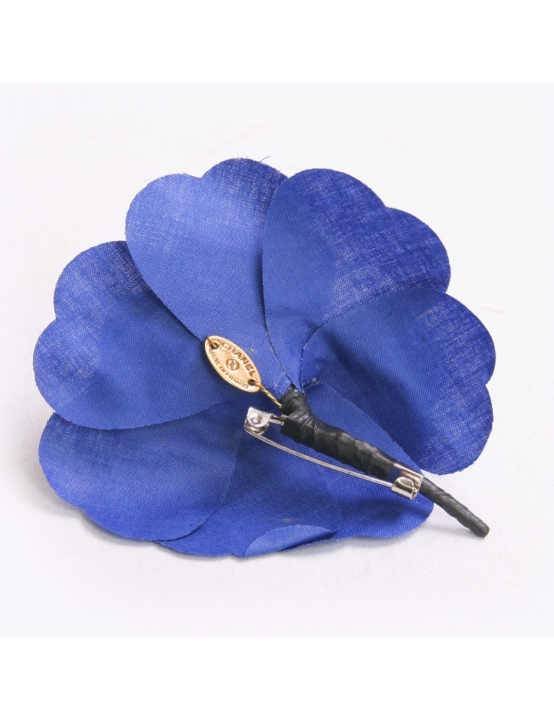 Broche tissu bleu encre CHANEL