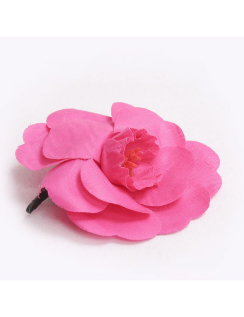 Broche en tissu rose fuchsia   CHANEL 