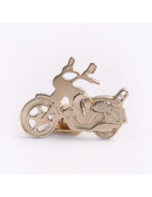 Pin' s CHANEL moto or pâle