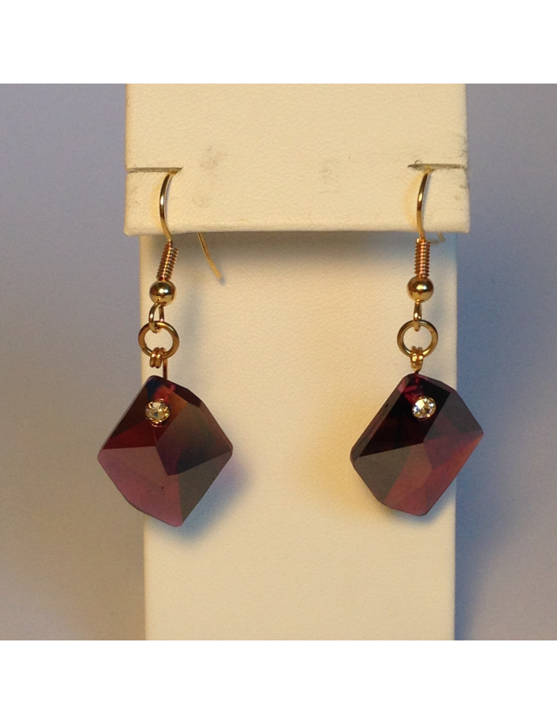 Clous MARGUERITE DE VALOIS strass et cristal swarovski siam