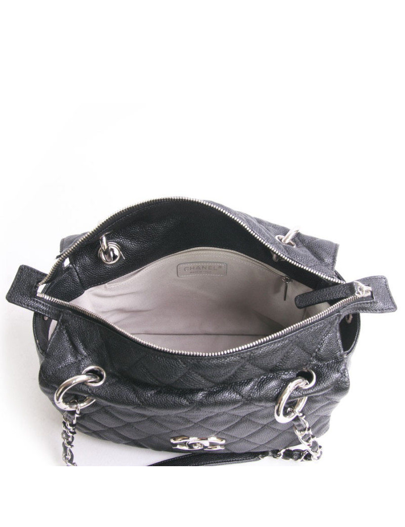 Sac cabas CHANEL en cuir grainé noir 