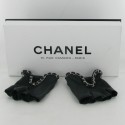 CHANEL black leather mittens