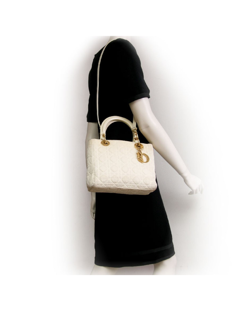 Sac Lady D  DIOR en toile beige et bandoulière