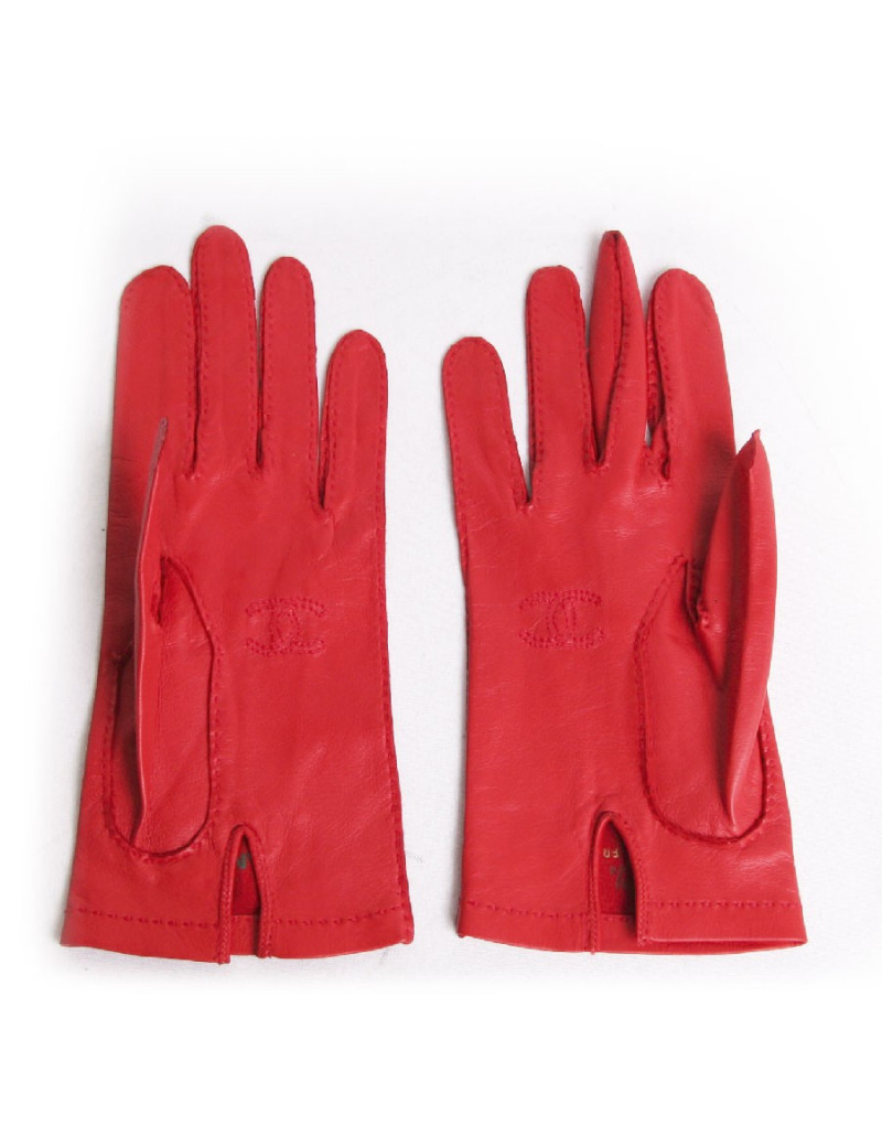 Paire de gants CHANEL T 6.5 cuir d'agneau rouge