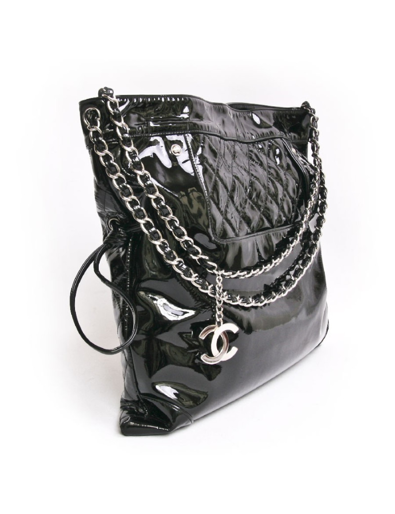 Sac besace CHANEL GM verni noir