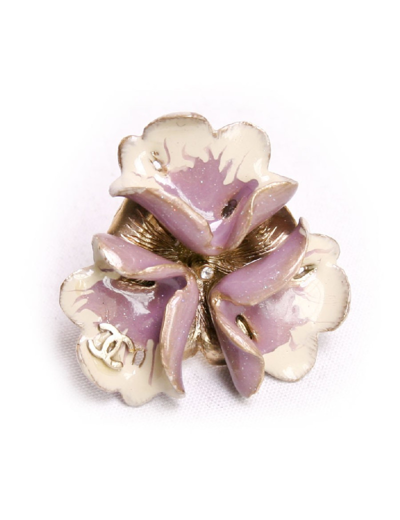 Bague Fleur CHANEL émail mauve et crème