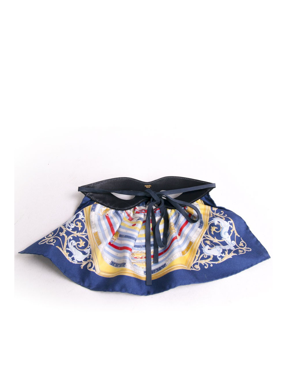 Cache-visage HERMES  en foulard de soie et cuir