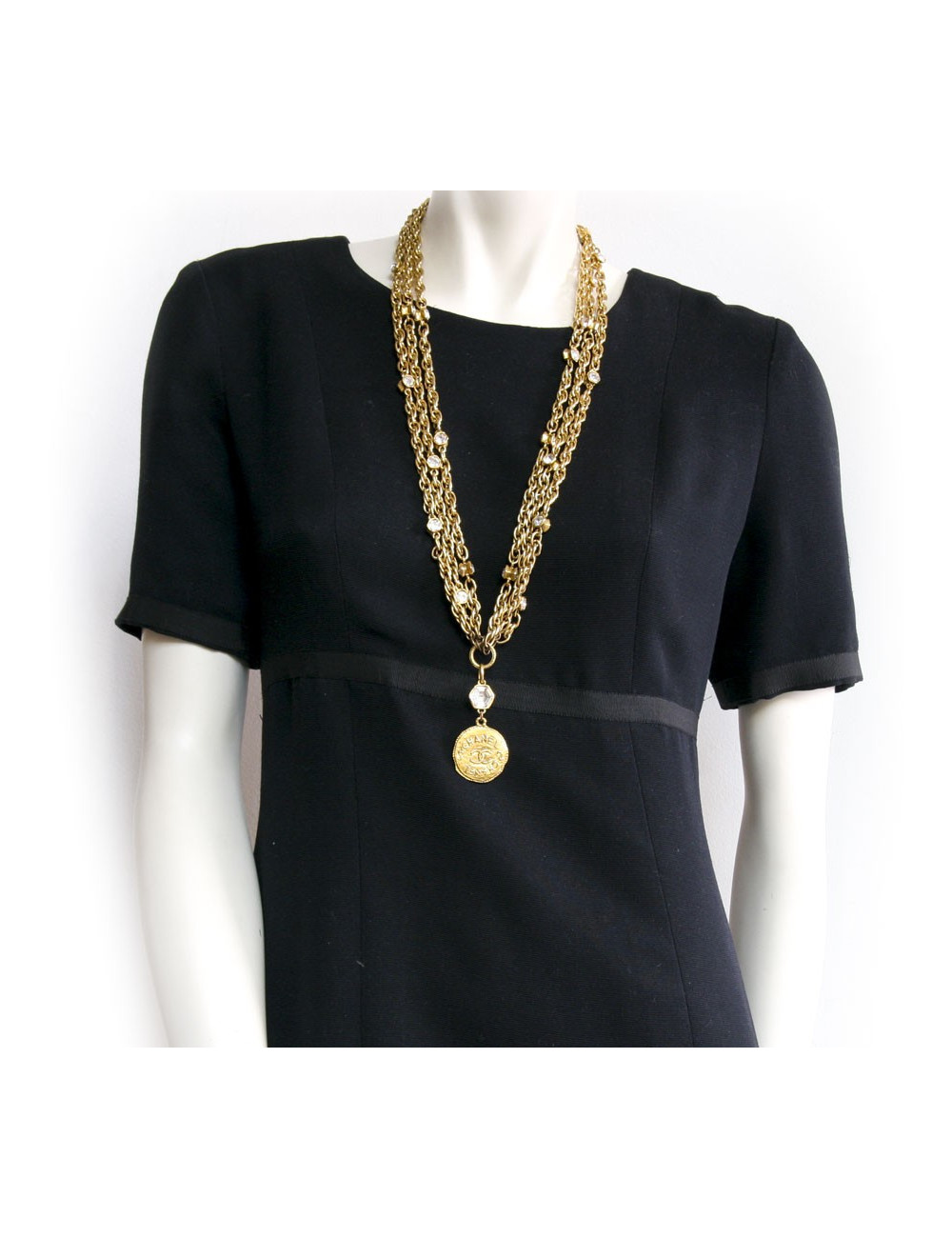 Collier triple rangs CHANEL couture