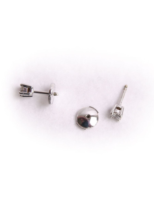Clous d'oreille en diamant 