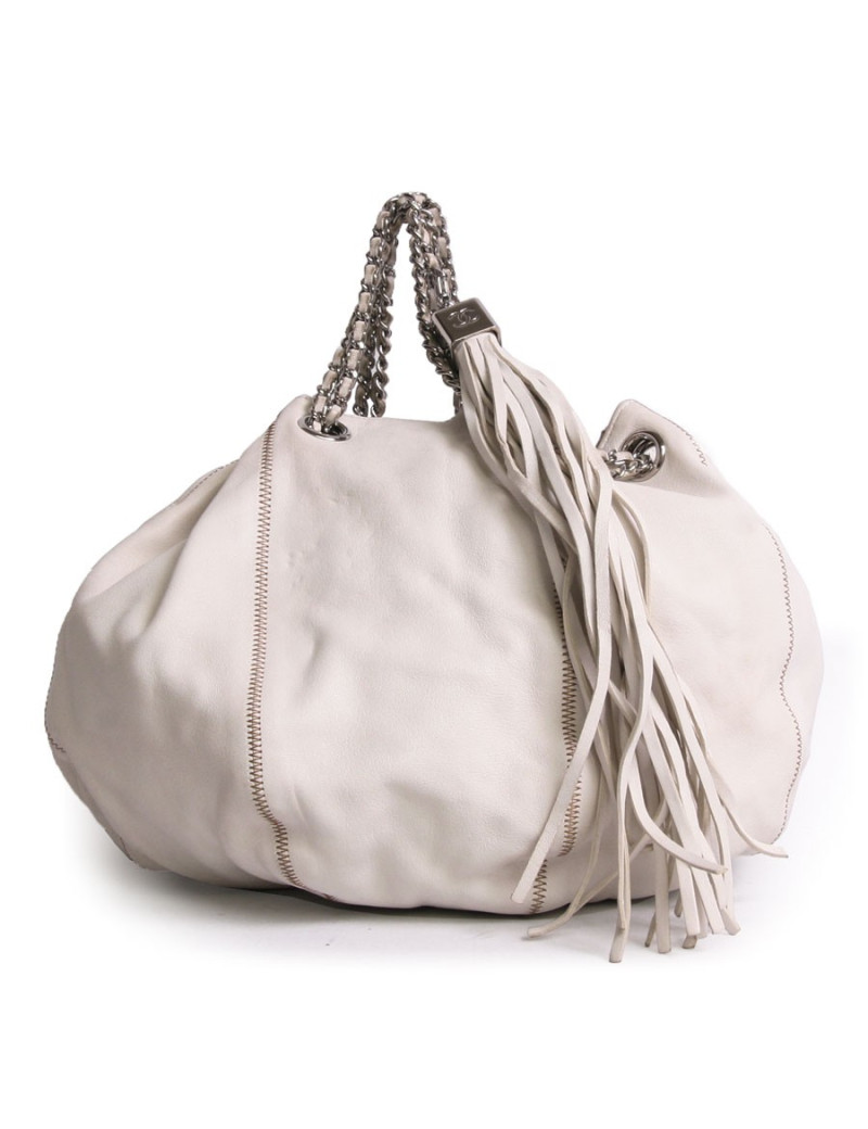 Sac CHANEL en cuir souple craie