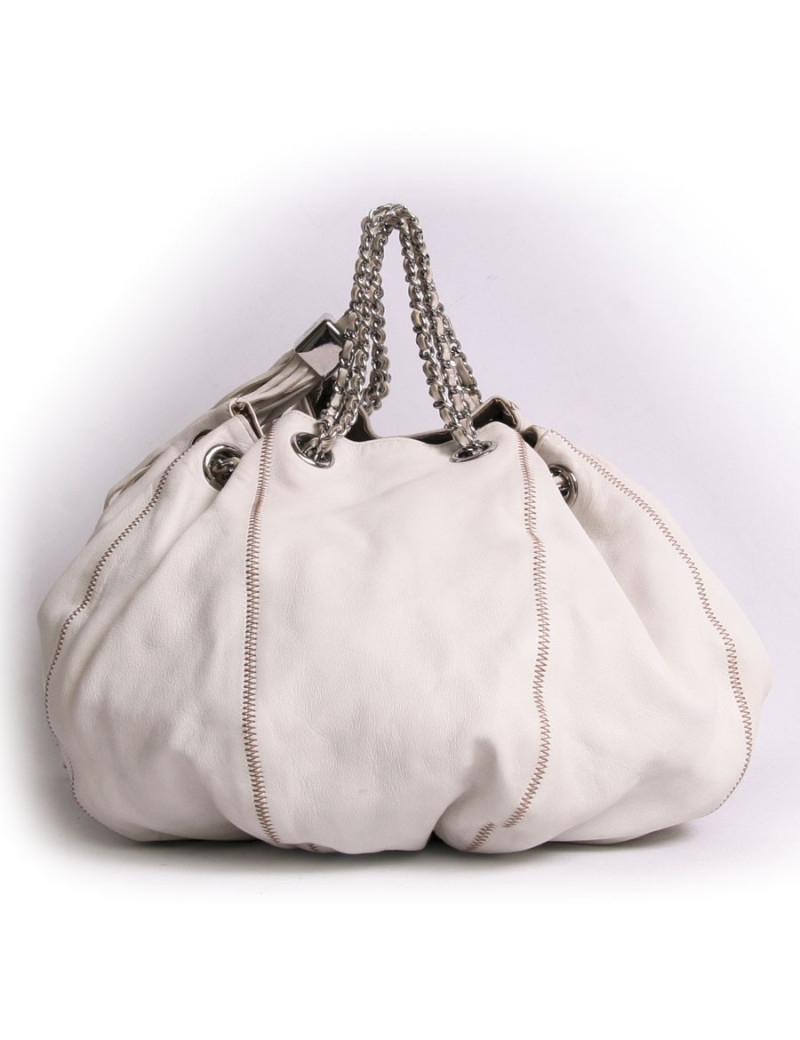 Sac CHANEL en cuir souple craie